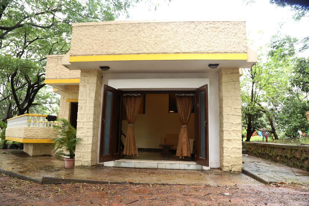 Panoramic Resort Panvel Karnāla Exteriör bild
