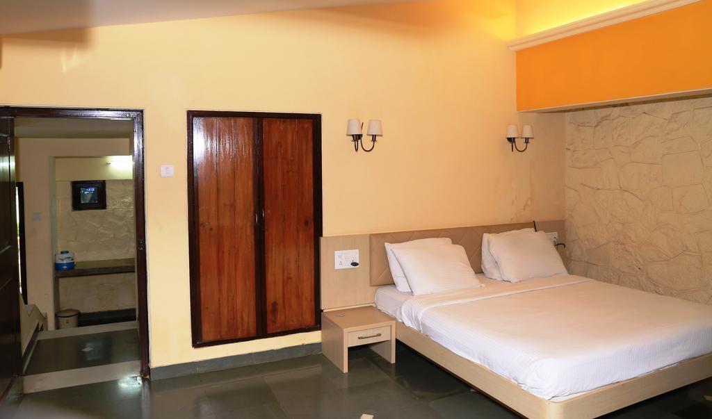 Panoramic Resort Panvel Karnāla Exteriör bild