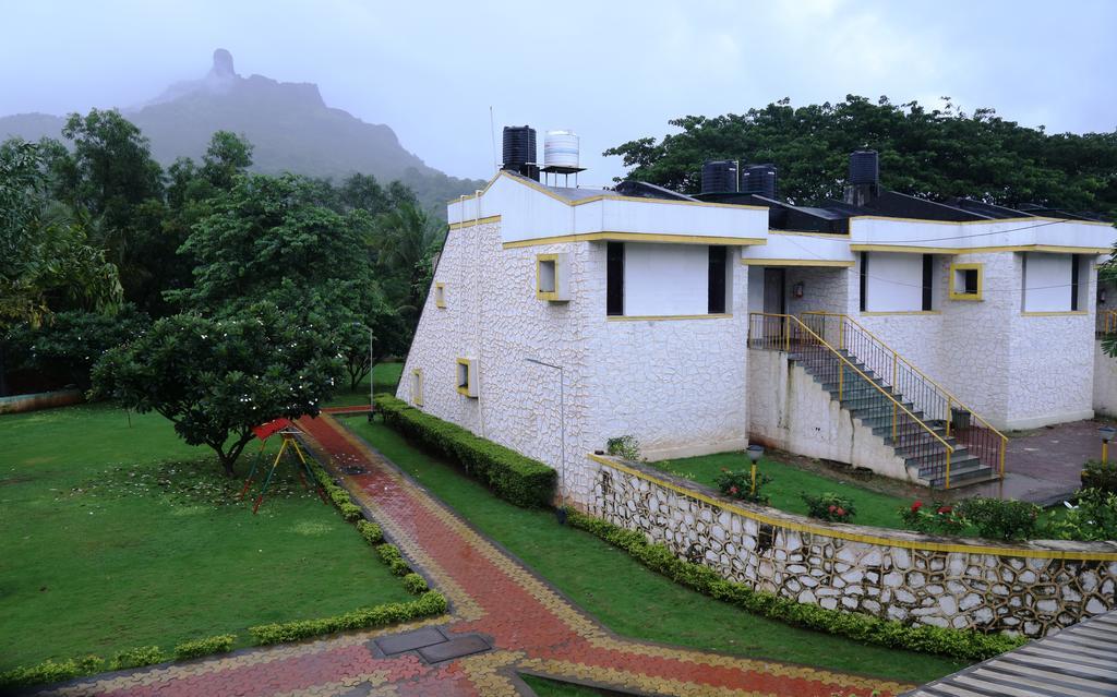 Panoramic Resort Panvel Karnāla Exteriör bild