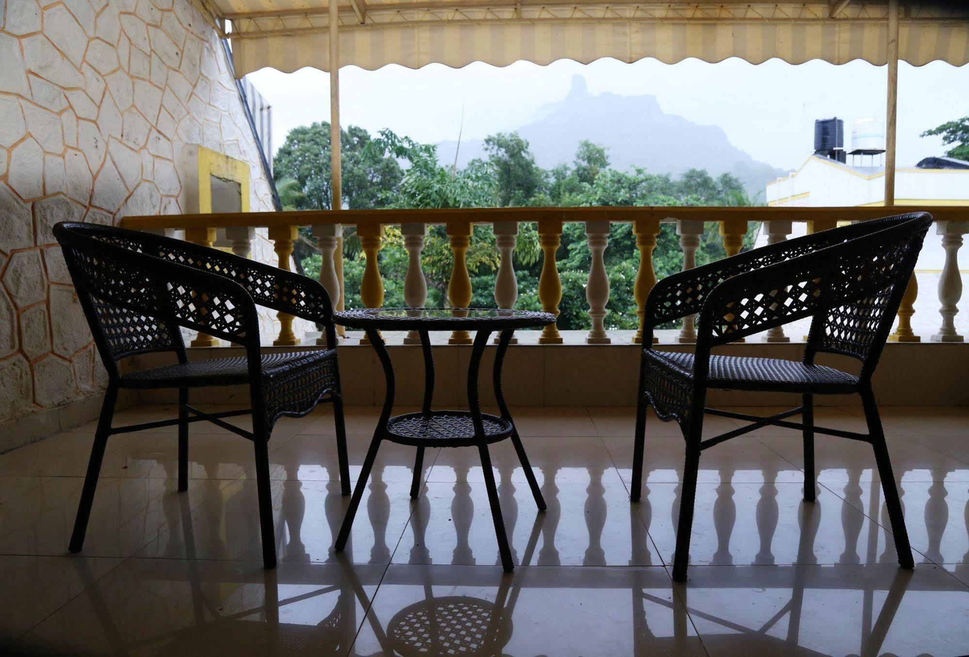 Panoramic Resort Panvel Karnāla Exteriör bild